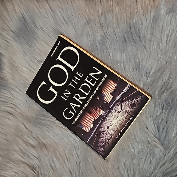 Billy Graham God in the Garden - Picture 3 of 11